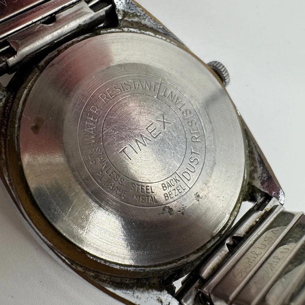 Vintage Timex Water Resistant Day Date Watch Red Markers Speidel Band 36mm